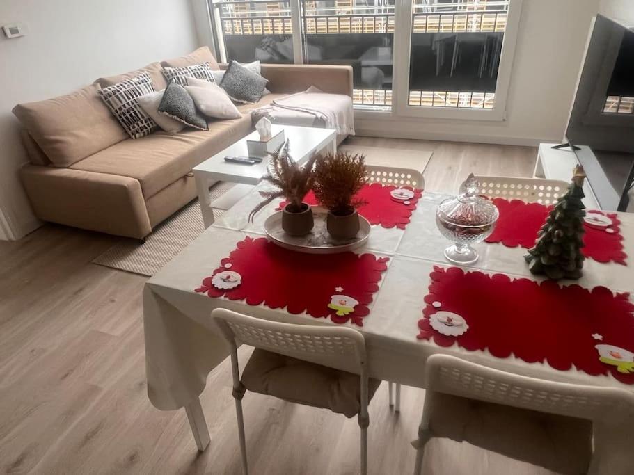 Apartment Wifi Parking Paris Chessy (Seine-et-Marne)